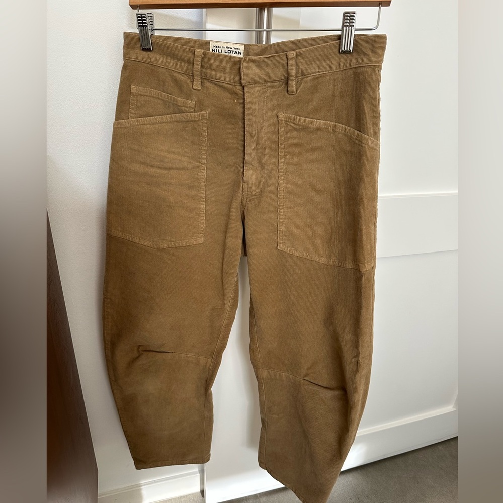 Nili Lotan Corduroy Pants in Khaki/Light Brown. Size 2. - Picture 4 of 8